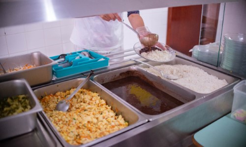 Projeto ‘Janeiro na Escola’ garante merenda durante as férias em Porto Real